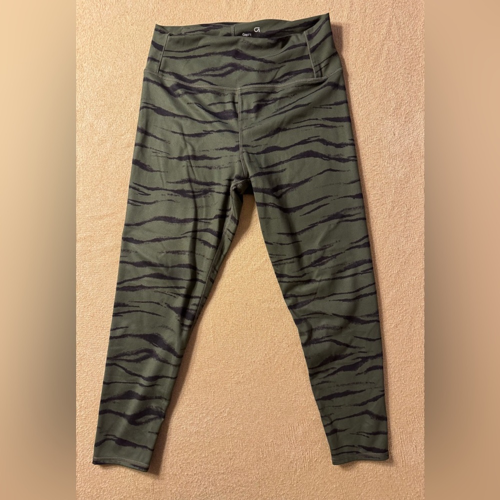GAP Olive and Black Striped Cropped Leggings